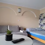 Jarmar - Sala Kominkowa Z Bilardem, Wewnetrzny Oraz Zewnetrzny Plac Zabaw Brenna
