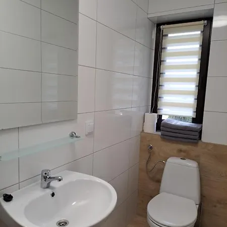 Jarmar - Sala Kominkowa Z Bilardem, Wewnetrzny Oraz Zewnetrzny Plac Zabaw Brenna