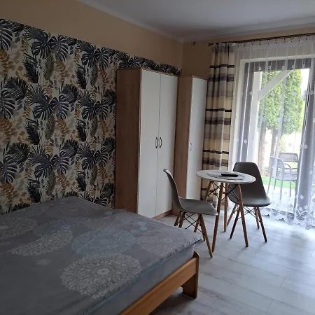 Jarmar - Sala Kominkowa Z Bilardem, Wewnetrzny Oraz Zewnetrzny Plac Zabaw Brenna