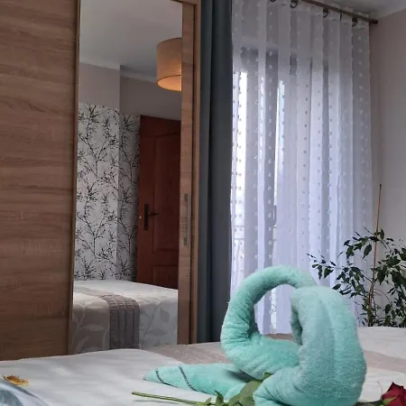Jarmar - Sala Kominkowa Z Bilardem, Wewnetrzny Oraz Zewnetrzny Plac Zabaw