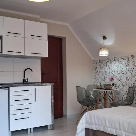 Jarmar - Sala Kominkowa Z Bilardem, Wewnetrzny Oraz Zewnetrzny Plac Zabaw